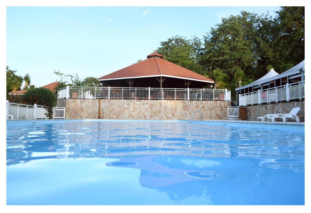 Imperatrice Village - Résidence sur la plage Les Trois-Ilets Exterior foto
